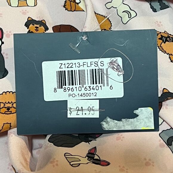 Zoe and Chloe Womens Floofster V-Neck Scrub Top Dogs Pink Small NWT - Picture 7 of 9